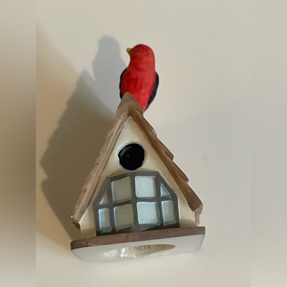 Lenox Scarlet Tanager On Birdhouse Thimble Miniature  1 7/8” - Home Decor - Bird - Picture 5 of 7